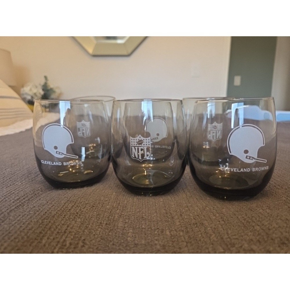 NFL Cleveland Browns Stemless Wine Glass Set 4 Smoke Grey Helmet Logo 4in